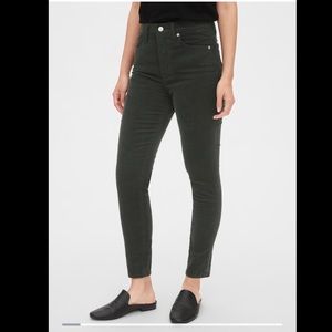 Gap High Rise True Skinny corduroy NEW